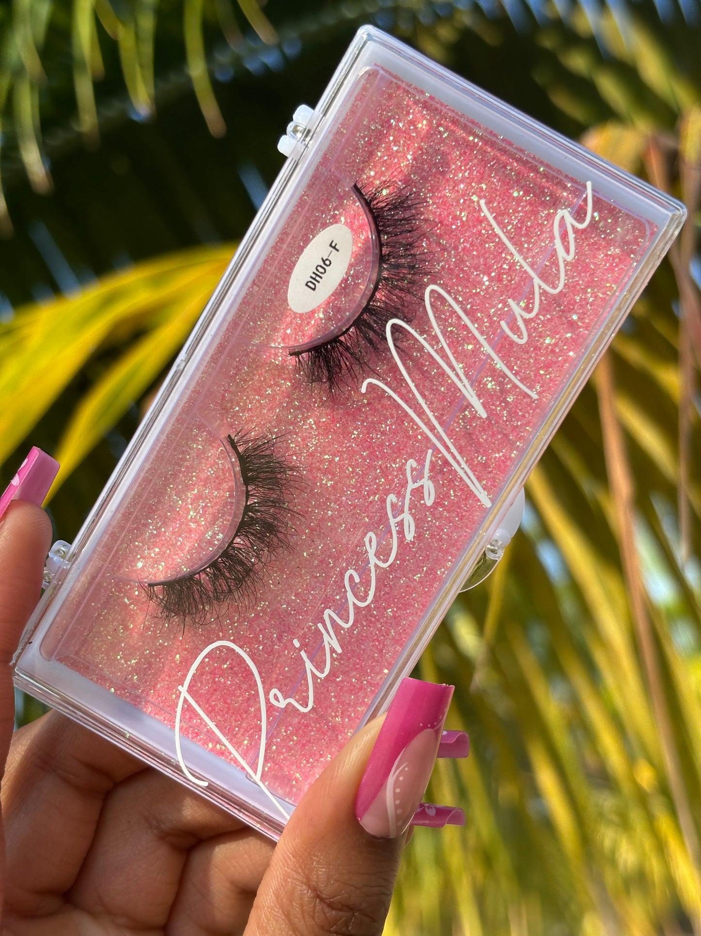 mink eyelashes, mink eyelash strips, mink eyelash extensions, faux mink eyelashes, 3D mink eyelashes, real mink eyelashes, luxury mink eyelashes, best mink eyelashes, fluffy mink eyelashes, natural mink eyelashes, mink lashes clear band 